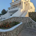 Bella Brisa, Apartamento *